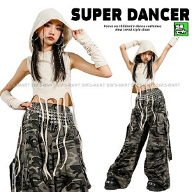 ヒップホップ ダンス衣装 ガールズ K-POP 韓国 キッズダンス衣装 セットアップ 派手 フード付きトップス 迷彩パンツ ダンスウェア 子供ダンス服 アイボリー カモフラージュ