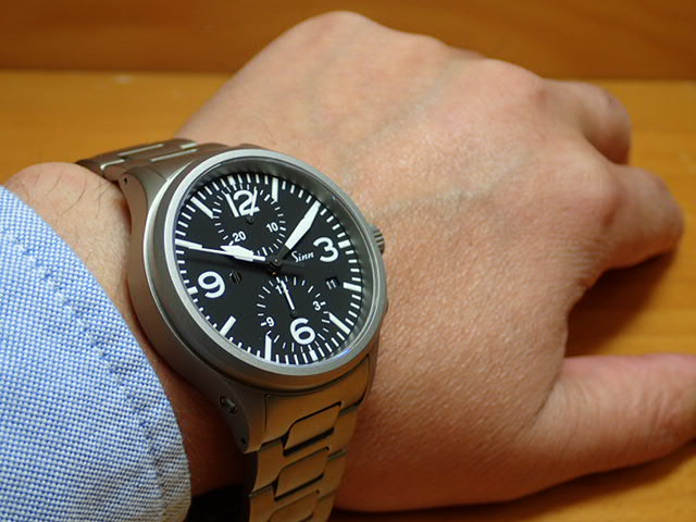 ジン 腕時計 Sinn 756  TEGIMENTジン・テクノロジー「マグネチック・フィールド・プロテクション」の採用により、驚異の80,000A/mの防磁性能を備えています。お手続き簡単な分割払いも承ります。  | Sinn腕時計の専門店