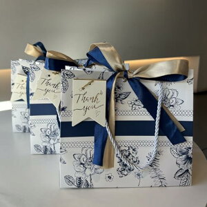 bsO  v[g  Mtg MtgobO 18 x 16 x 10 cm Mtg 3 av[g LO a v[g NX}X o^Cf[ ̓(Be[Wu[t