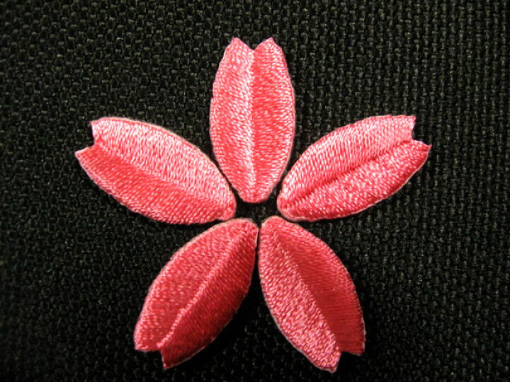 楽天市場 桜花びらワッペン5枚セット ショッキングピンク ネコポスok アイロン接着 和柄 刺繍家族