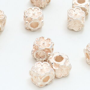 【純銀製 スクエア型 花模様 ビーズ】高品質 台湾製ビーズ 約5mm x 5mm 1個(約0.8g) ネックレス ブレスレット ピアス アクセサリーパーツ 工具 DIY 手芸素材