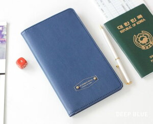 【ICONIC】パスポートウォレット・アンチスキミング機能付(色：Deep blue 濃いめの青)オシャレ 可愛い 旅行 バッグ スキミング防止 ケース 海外旅行用品 ICパスポートカバー パスポートケース pa