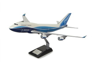 Boeing 747-400 Plastic 1:144 Model {[CO _CLXg