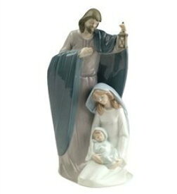 【中古】【輸入品・未使用】Nao by Lladro Collectible Porcelain Figurine: THE NATIVITY OF JESUS - 9 1/2 inch tall - Joseph, Mary, and baby Jesus. 商品カテゴリー: