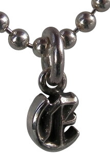 CHROME HEARTS MINI "C" ALPHABET CHARM@Nn[c@At@xbg@~j "C"@`[@y_g