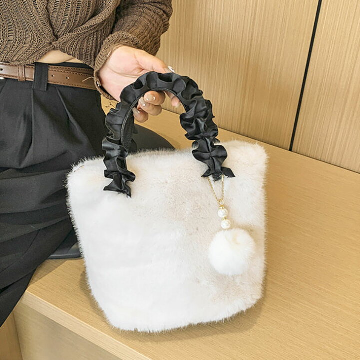 楽天市場】フリルハンドル ふわふわ もこもこ フェイクファー バッグ  