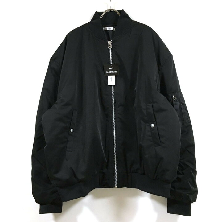 楽天市場 スーパー ビッグシルエット 中綿入り Ma 1 ジャケット ブルゾン 長袖 メンズ 送料無料 Ma1 ワイド フライト ミリタリー ワーク ジップ アウター ストリート系 ファッション オーバーサイズ 大きいサイズ 白 ホワイト 黒 ブラック 無地 クレイジー 切替 M L