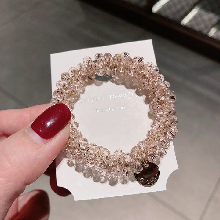 【23:59まで!クーポンで552円】 シュシュ ヘアゴム ゴム クリア キラキラ ビーズ パール ミックスカラー 大人 ヘアアクセサリー ヘアアクセ パーティー 誕生日 ママコーデ プレゼント ギフト シンプル カジュアル 韓国ファッション 20代 30代 40代 50代 ... 限定①湾曲スクエアプレート&ハートの韓国ビーズのジャラ系ヘアゴム❤️