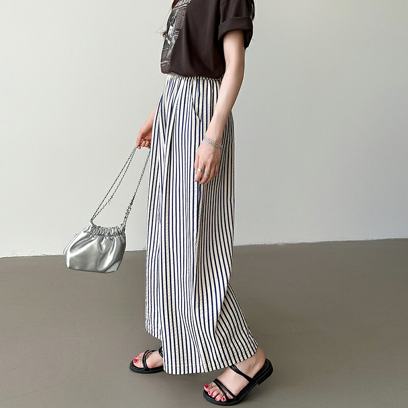 【10/3!クーポンで2,850円】 ワイドパンツ ストライプパンツ レディース ストライプ ワイド パンツ ワイドストレートパンツ ウエストゴム イージーパンツ ボトムス ストレート 柄 ゆったり 大きいサイズ 体型カバー リラックスパンツ 接触冷感 春夏 春 夏 秋 cocomomo - メイン画像 16