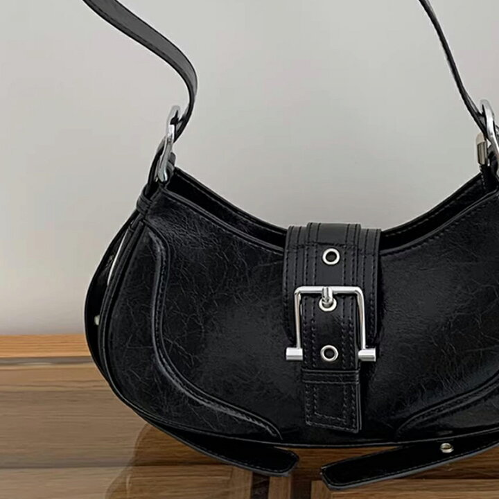 楽天市場】【OUTLET！クーポンで1,560円】 ショルダーバッグ ハーフ 