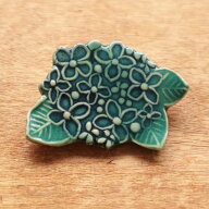 TOMI-kobo 陶器 ブローチ 紫陽花 ジュエリー ハンドメイド アクセサリー レディース おしゃれ かわいい …