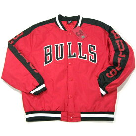 ULTRA GAME【袖のサイドライン★前後左右のチームロゴ】NBA CHICAGO BULLS スタジアム ジャケット【レッド/ブラック/ホワイト】新品 シカゴブルズ メンズ スタジャン バスケットボール Mitchell&Ness NIKE JORDAN adidas STARTER ヒップホップ HIP HOP【NEW YORK買い付け】