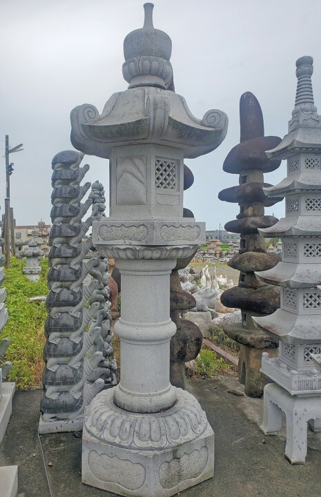 楽天市場】春日灯篭（10尺）高さ約3メートル日本庭園の定番商品 