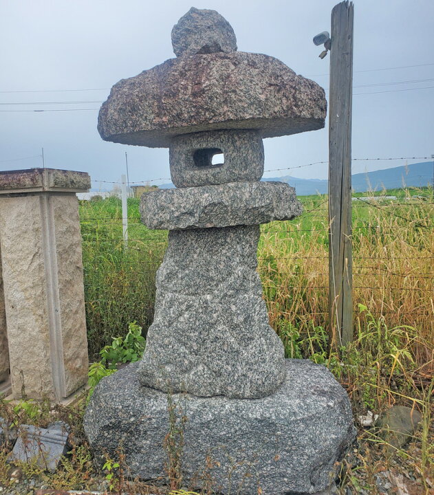 楽天市場】自然山かけ灯篭8尺/中国産 高さ 約260cmです☆【日本  