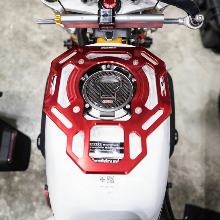 楽天市場】REVOLUTION ホンダ モンキー125用タンクキャリア アルミ軽量 