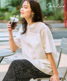 ＼クーポン有／トップス ＜大きいサイズ＞ ゆるシルエットヨークレースデザインブラウスレディース 大きいサイズ 20代 30代 40代 50代 春 夏 秋 お出かけ シンプル ベーシック 体型カバー スマイルランド smileland
