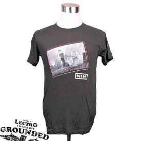 デザインTシャツ LECTRO GROUNDED Nine Inch Nails ナイン・インチ・ネイルズ 音楽 ロック バンド インダストリアル 90年代 90's プリントTシャツ グッズ Tシャツ 男女兼用 サイズM＆L