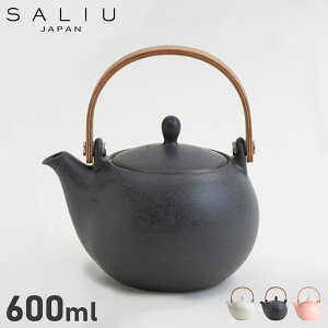 SALIU TE }{  yr}{ 600  600ml t  Z {  YUI 600 3082