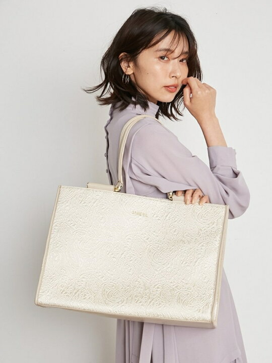 楽天市場 Sale 50 Off ジャガードトート Snidel スナイデル バッグ トートバッグ ホワイト グレー レッド Rba E 送料無料 Rakuten Fashion Snidel スナイデル