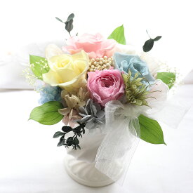 プリザーブドフラワー 退職祝い 誕生日プレゼント 女性 花 誕生日 結婚記念日 プリザーブドフラワー お祝い 誕生日プレゼント 入籍祝い アレンジメント 新築祝い 結婚式 電報 祝電 おしゃれ 花 妻　両親 母 クリアケース入り 「マダムローズミリュ パレット」