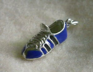 背AIC^AAȃTbJ[V[YK^^ԃ`[Yl̂X^[OVo[SV925Gidグ̑leCXgN₩[̋P{C^ÃA[g