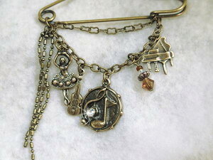 ★メール便OK!☆バレリーナ 音符 ピアノ☆アンティーク仕上げ安全ピン型ブローチ♪パリの蚤の市で見つかるかも!スカーフ スカート留め・帽子や布バッグに!