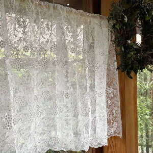 [֑ΉI~ỦԂ̎hJƃ`[[X̃JtFJ[e[bpeCXg̃S[WXȃC[Wa炰Ae120cm×45cmӂʂԂ̃[X