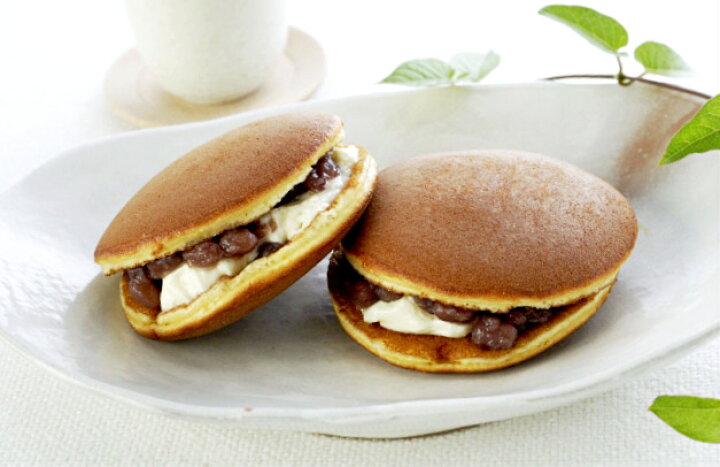 楽天市場 和菓子 バタークリームどら焼き どらやき お祝い お供え ギフト 贈り物 お歳暮 バタークリーム入り 北海道産小豆使用 つぶ餡 お取り寄せスイーツ 差し入れ お返し 法要 手土産 引菓子 香典 贈答品 老舗和菓子屋 あわ家惣兵衛オンラインショップ