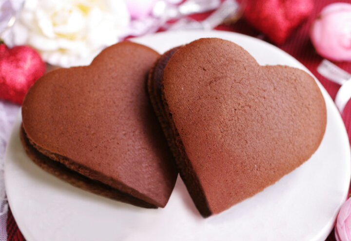 楽天市場 バレンタイン ハートチョコクリームどら焼き 贈り物 和菓子 どらやき プレゼント パーティー お祝い ギフト ハート 可愛い お祝い 誕生日 お返し 手土産 引菓子 贈答品 あわ家惣兵衛オンラインショップ