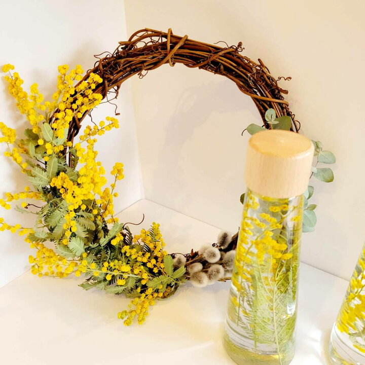 楽天市場 ミモザ リース 人気 玄関 インスタグラム インスタ映え リーズナブル リース注目 ミモザ お得 オススメ トレンド クリスマス プチギフト プレゼント ミモザ 大粒 ドライフラワー リース ウェルカムスペース 玄関 ハッピーウーマン 即日発送 So Netmoソネトモ