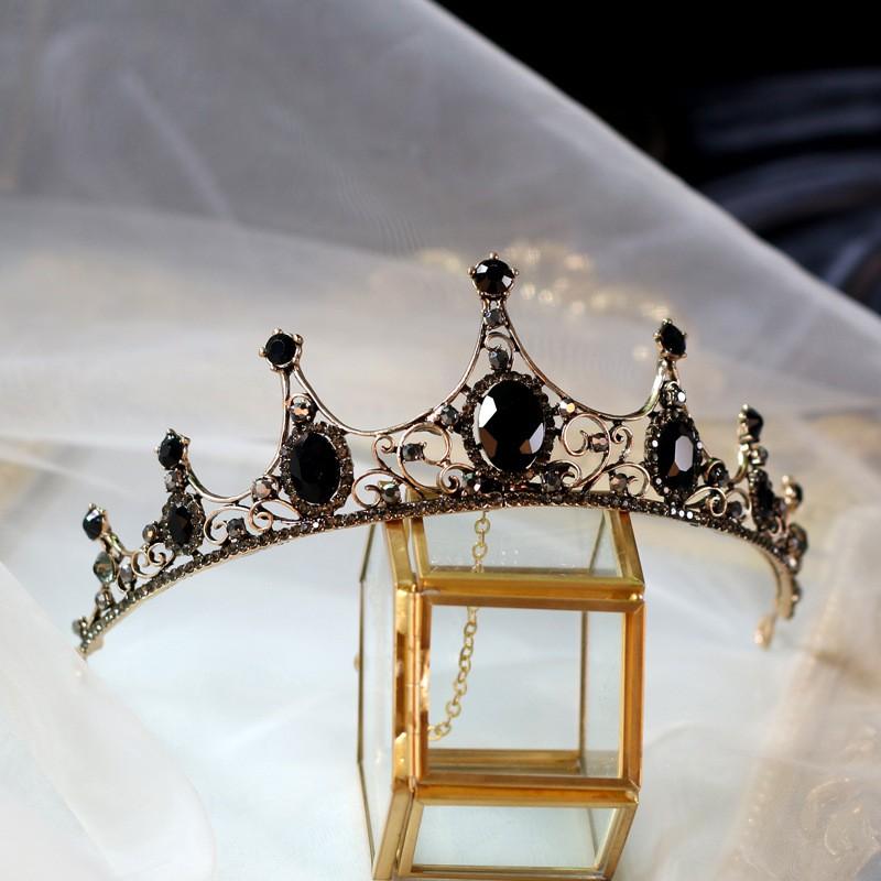 アクセサリー ティアラ クラウン ブライダル 王冠 髪飾りの人気商品