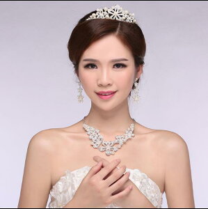 y[z AԉŃACeAuC_ANZT[̃lbNXsAXorCOeBA3_WG[ZbgEuCYChE.E10P03Dec16