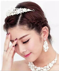 y[zVׁyAԉŃACeAuC_ANZT[̃lbNXsAXorCOeBA3_zCg[Y`[t̃S[WXuC_WG[