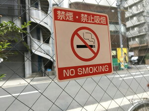 yz{@։XebJ[y100mm×c100mmz@JtF⃌Xgɓ\邾̊ȒPV[ł