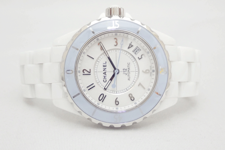 CHANEL J12 38ミリ　白　純正ベゼル CHANEL J12 38ミリ 白 純正ベゼル CHANEL J12 38ミリ 白 純正ベゼル