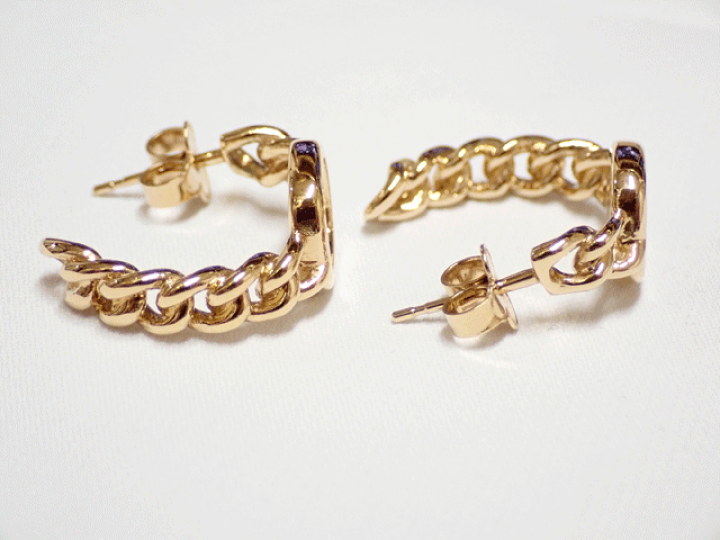 【美品】LOUIS VUITTON ピアス M61093 片耳 ゴールド系 楽天市場】LOUIS VUITTON ルイヴィトン ID ピアス ゴールド/シルバー