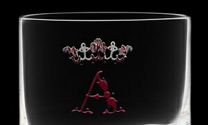 ������@�n���h�y�C���g�@�C�j�V�����@�N���E��