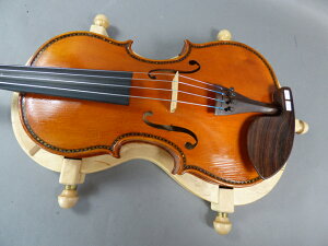 Formwood / Viola Cradle ؐ rI Ƒ