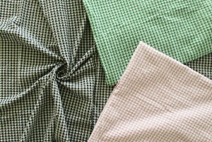 コットンブレンドニットサッカーギンガム(クールマックス(R)ファブリック) 無地 布 カットソー 生地 手作り カット50cm単位(商品番号:12838-c)