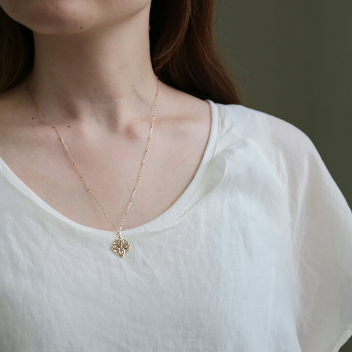 楽天市場】【Ludhiana Long Necklace】 K18/Pt900 透かし柄 モチーフ 