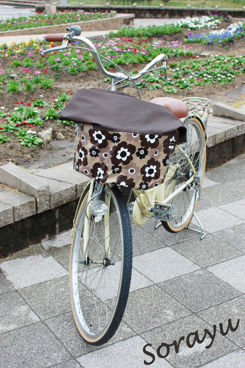 自転車のカゴに爺乗せ tya