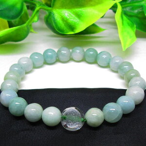 【天然石】三本足カエル10ミリ。翡翠8ミリ