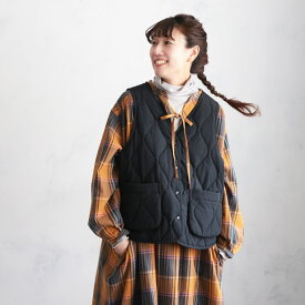 ちゃっかりさんのベスト M/L/LL/3L/4L/5Lサイズ レディース/ノースリーブ/Vネック/キルティング/キルト/中綿/防寒/トップス