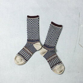ほっこりあみあみの靴下 22-24サイズ レディース/ソックス/くつ下/くつした/ノルディック柄/北欧風/幾何学柄/ウール混/毛混/雑貨【返品・交換不可】【ネコポス対応】