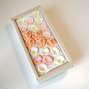 干菓子 落雁「花暦 十一月の花」 薔薇・麒麟草・しゅうめい菊 【和菓子】【和菓子詰合せ】【お歳暮】【干菓子】【和三盆】【贈り物】