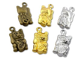 金属チャーム　招き猫　ネコ　Z　10個入　23*11mm　厚5mm　立体　千万両　(3104)　真鍮古美　ニッケルシルバー　ゴールド