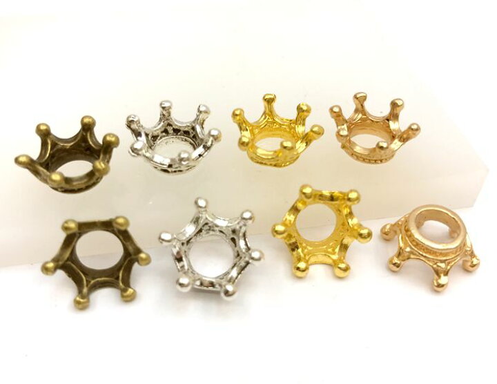 楽天市場 金属チャーム 王冠 ｃ ２０個入り 立体 １３ １３mm 高６mm 内径5 5mm リング形 クラウン C660 D7 パーツ ビーズ 手芸素材