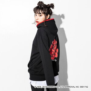 DRESSCAMP(ドレスキャンプ)HELLOKITTYデザインプルパーカー(ブラック)