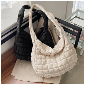 バッグ カバン レディース ショルダー 斜めがけ 肩がけ ボディバッグ 大容量 多収納 多機能 便利 軽量 スクエア もこもこ キルティング かわいい 大人可愛い きれいめ シンプル カジュアル お洒落 かっこいい こなれ感 ラフ スポーティー キュート クール 抜け感 個性的