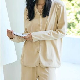 パジャマ ナイトウエア 上下セット パジャマ 長袖 襟付き 前開き ボタン ミディアム丈 ロングパンツ ウエストゴム 可愛い かわいい 大人可愛い きれいめ シンプル 上品 おしゃれ かっこいい レトロ ルーズ こなれ感 個性的 主役級 存在感 抜け感 オールシーズン